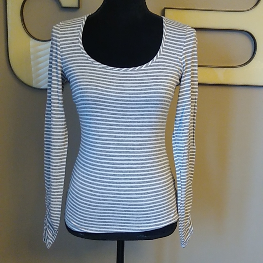 WHBM Ruched Sleeve T-shirt
